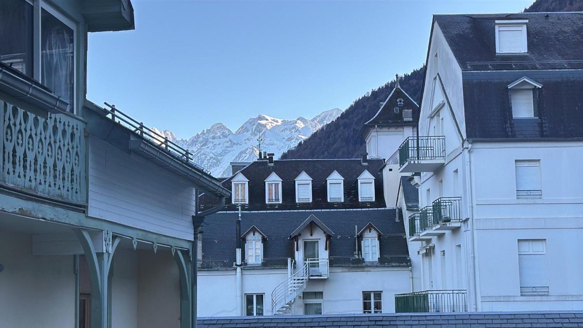 Apartamento Sacaron24, T2 Bis, Centre Luchon, Wifi, Parking *